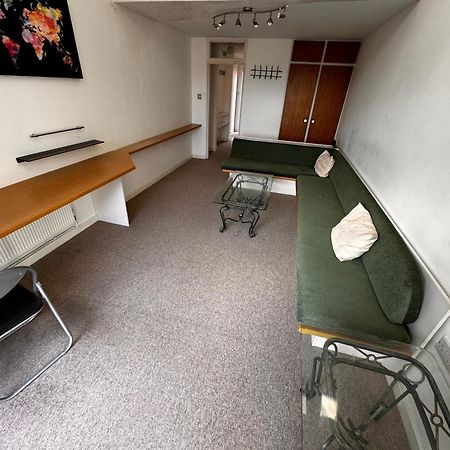 Two-Bedroom Flat Close To Uni & Shopping Center With Free Parking Coventry Exteriör bild