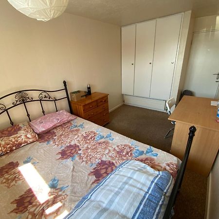 Two-Bedroom Flat Close To Uni & Shopping Center With Free Parking Coventry Exteriör bild