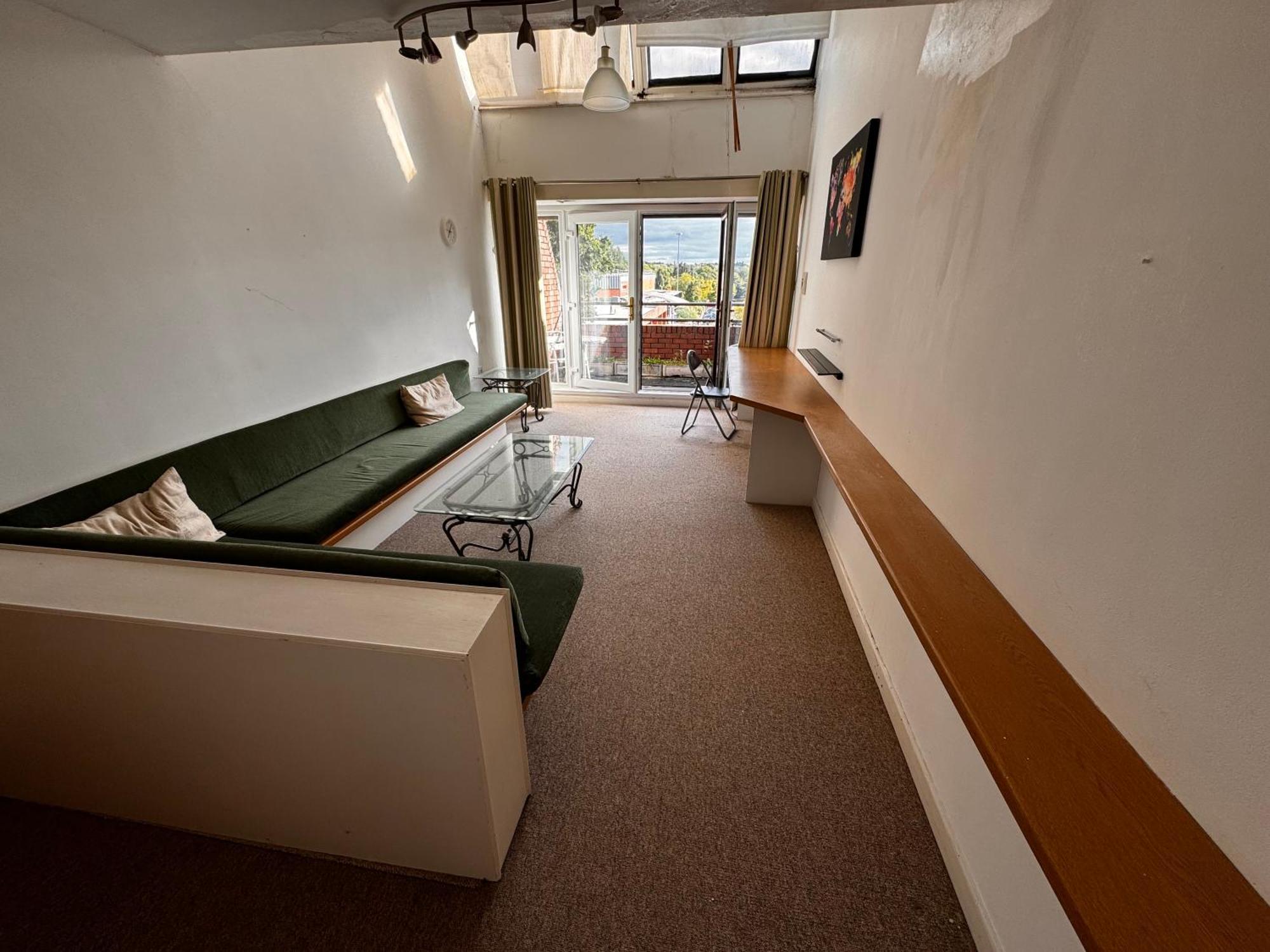 Two-Bedroom Flat Close To Uni & Shopping Center With Free Parking Coventry Exteriör bild